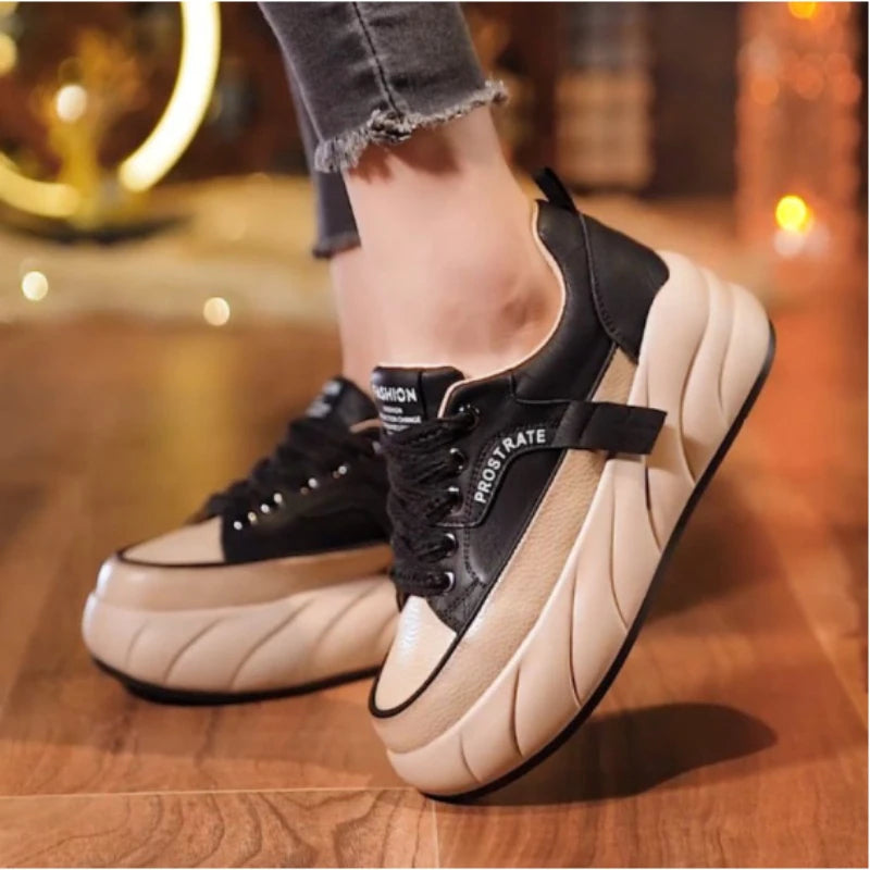 Martins Schuhe mit Keilabsatz