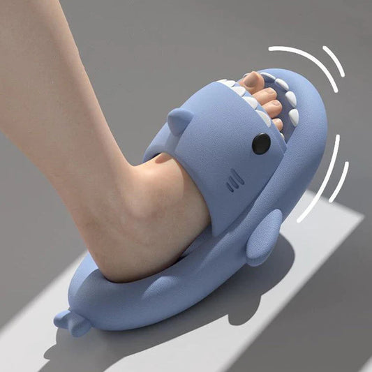 Sandály s protiskluzovou žraločí podrážkou: pohodlí a bezpečnost